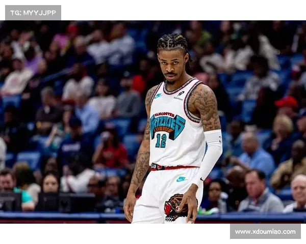 自由球员贾斯汀-米纳亚完成双向合同续约，留守开拓者追逐新赛季目标